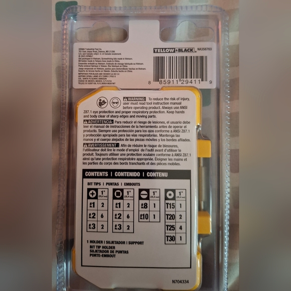 DEWALT 31-Piece Screwdriving Bit Set - Black and Yellow - Picture 3 of 7